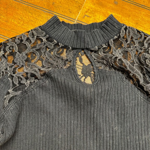 Free People Black Ribbed Lace Yoke Keyhole Mock Neck Long Sleeve Top Womens - Picture 2 of 4